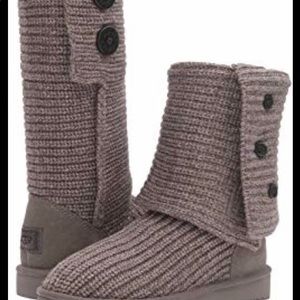 Ugh grey knit boots!